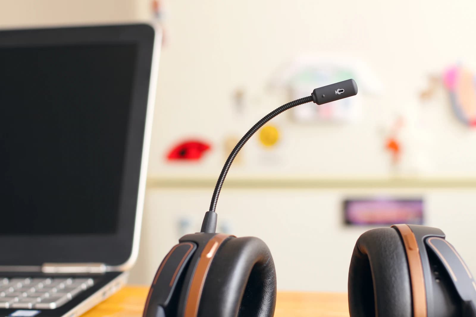 AI Voice Agent: A Complete Glossary for UAE Businesses (STT, TTS, Latency, Barge-In)